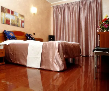 Bengasi Hotel 3*